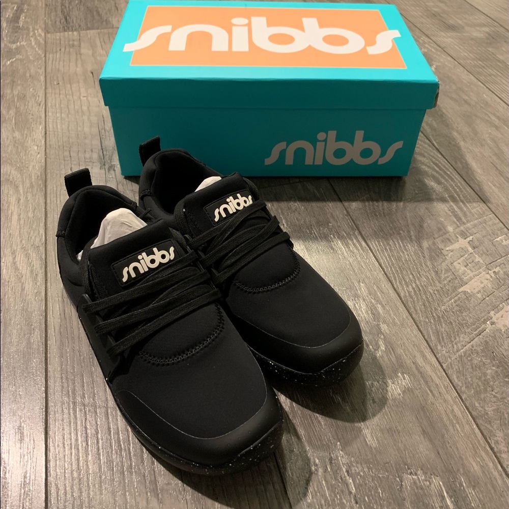 Snibbs - Woman’s size 8.5